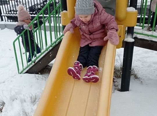 Gr. I Zabawy na śniegu