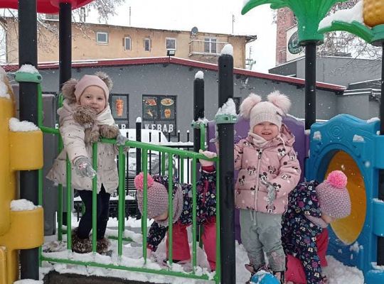 Gr. I Zabawy na śniegu