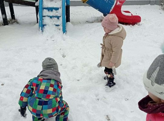 Gr. I Zabawy na śniegu