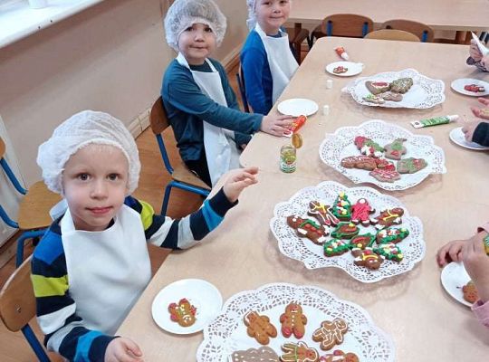 Gr. II Ozdabiamy pierniczki