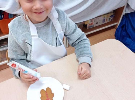 Gr. II Ozdabiamy pierniczki