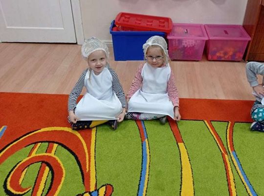 Gr. II Ozdabiamy pierniczki