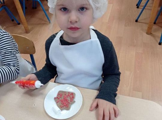 Gr. II Ozdabiamy pierniczki