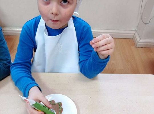 Gr. II Ozdabiamy pierniczki