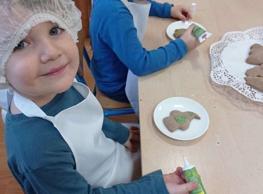 Gr. II Ozdabiamy pierniczki