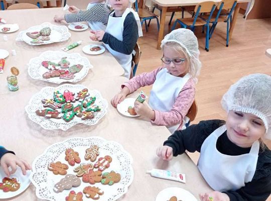 Gr. II Ozdabiamy pierniczki