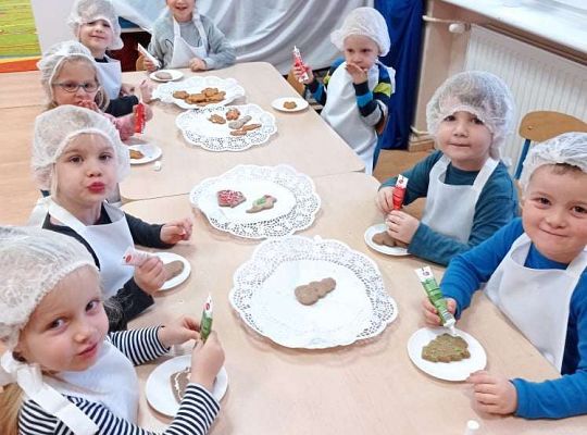 Gr. II Ozdabiamy pierniczki