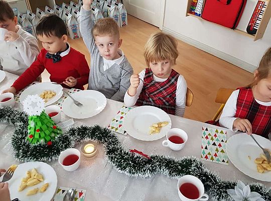 Gr. III Wigilia i świąteczne życzenia