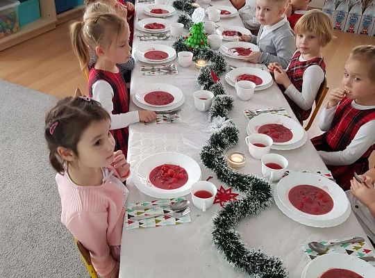 Gr. III Wigilia i świąteczne życzenia