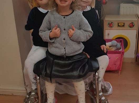 Gr. I Urodzinki Otyli, Zuzi oraz Zosi