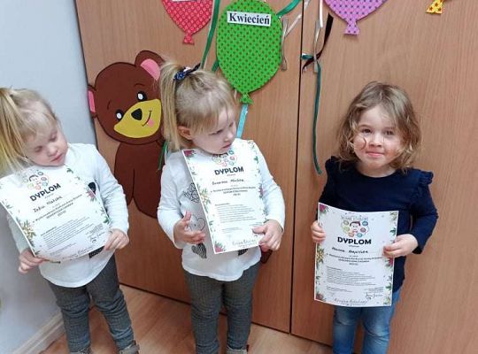 Sensoryczna choinka - wręczenie dyplomów