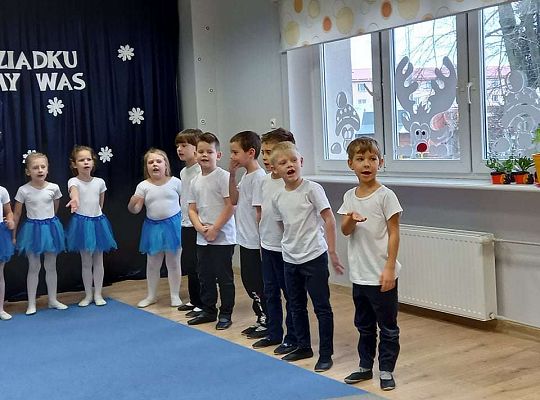 Gr. IV - Występ z okazji Dnia Babci i Dziadka