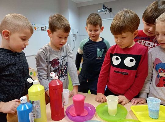 Gr. IV - Eksperymenty z wodą