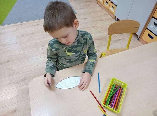 Gr. IV - Zajęcia z programu Przyjaciele Zippiego- "Kwiat przyjaźni- rozwiązywanie konfliktów z przyjaciółmi"