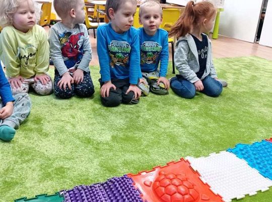 Gr. I Tak ćwiczą żabki