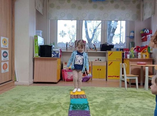 Gr. I Tak ćwiczą żabki