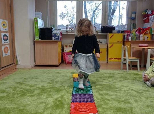 Gr. I Tak ćwiczą żabki