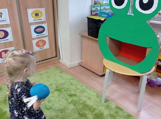 Gr. I Tak ćwiczą żabki