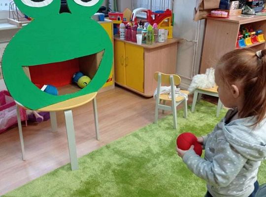 Gr. I Tak ćwiczą żabki