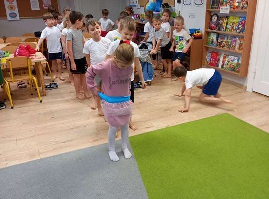 Gr. IV - Ćwiczenia gimnastyczne