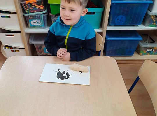 Gr. III Masa solna- smakujemy i lepimy