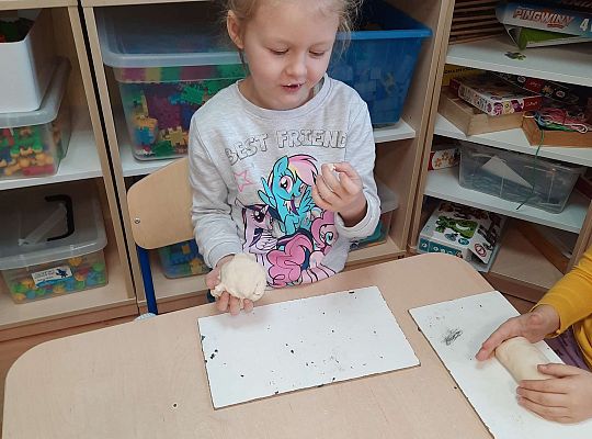 Gr. III Masa solna- smakujemy i lepimy