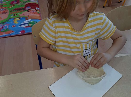 Gr. III Masa solna- smakujemy i lepimy