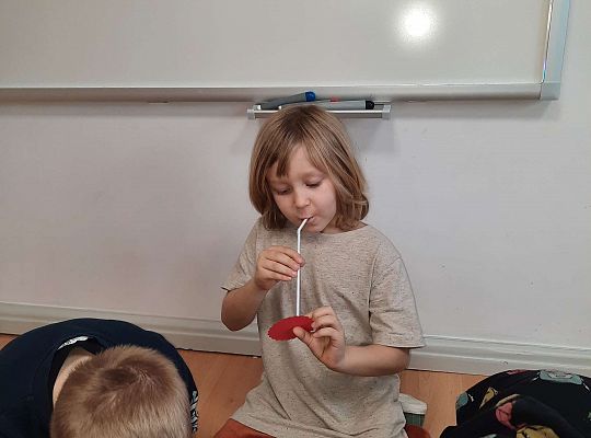 Gr.III "Wdech i wydech"- ćwiczenia oddechowe