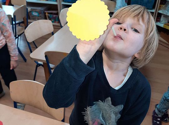 Gr.III "Wdech i wydech"- ćwiczenia oddechowe