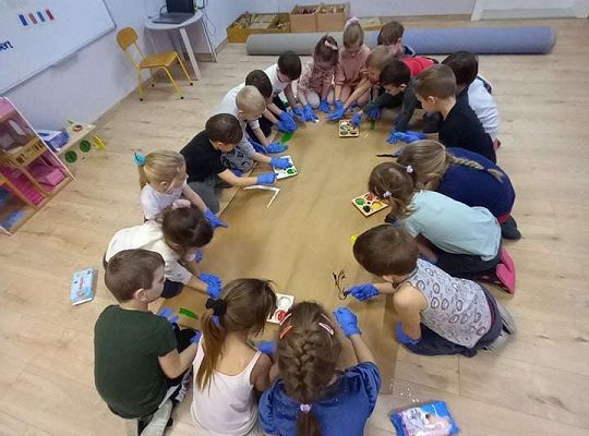 Gr. IV - Malowanie  do muzyki dziesięcioma palcami