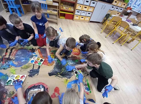 Gr. IV - Malowanie  do muzyki dziesięcioma palcami