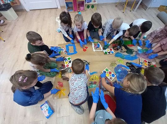 Gr. IV - Malowanie  do muzyki dziesięcioma palcami