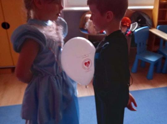 Gr. IV - Bal karnawałowy u starszaków