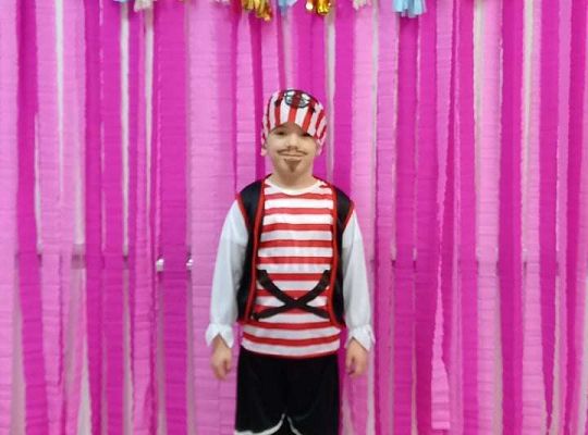 Gr. IV - Bal karnawałowy u starszaków