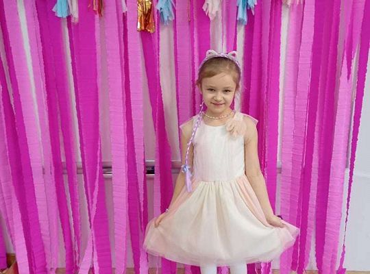 Gr. IV - Bal karnawałowy u starszaków