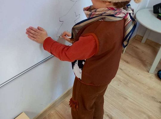 Gr. IV - Bal karnawałowy u starszaków