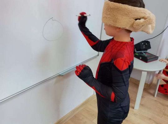 Gr. IV - Bal karnawałowy u starszaków