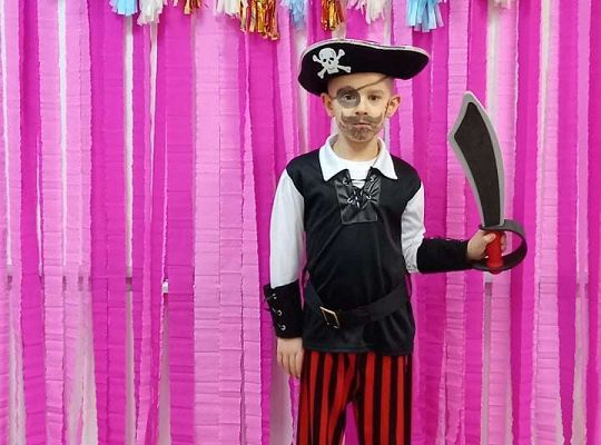 Gr. IV - Bal karnawałowy u starszaków