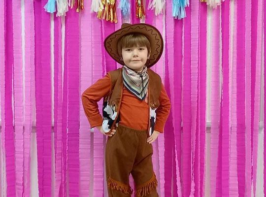 Gr. IV - Bal karnawałowy u starszaków