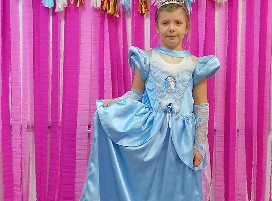 Gr. IV - Bal karnawałowy u starszaków