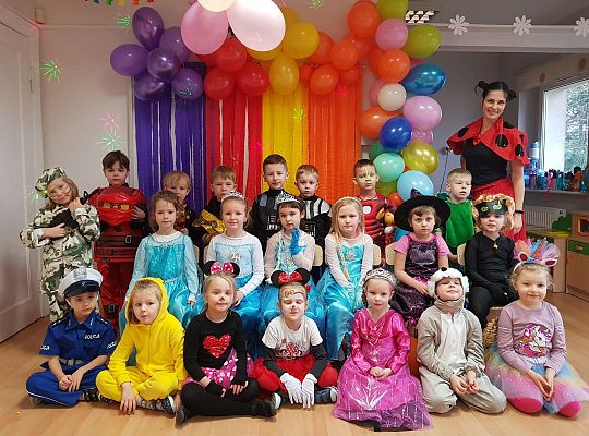 Gr. III  Bal Karnawałowy