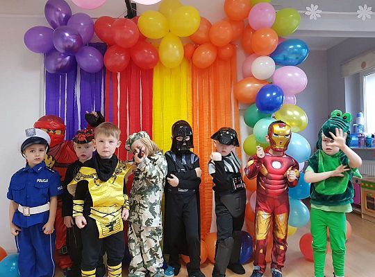 Gr. III  Bal Karnawałowy