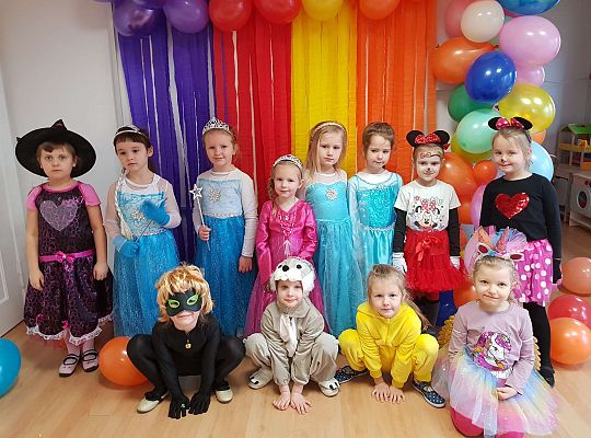 Gr. III  Bal Karnawałowy