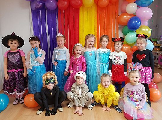 Gr. III  Bal Karnawałowy