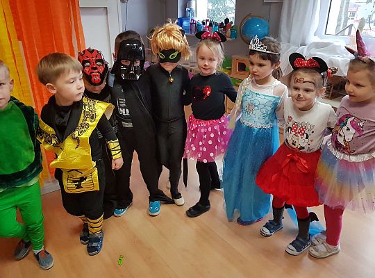 Gr. III  Bal Karnawałowy