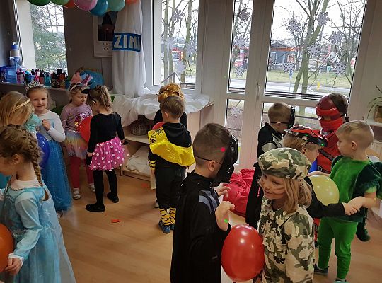 Gr. III  Bal Karnawałowy