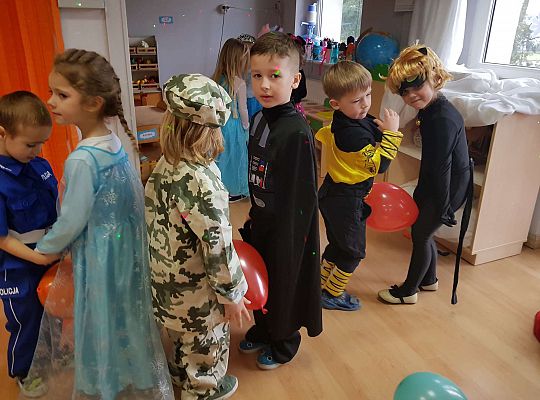 Gr. III  Bal Karnawałowy