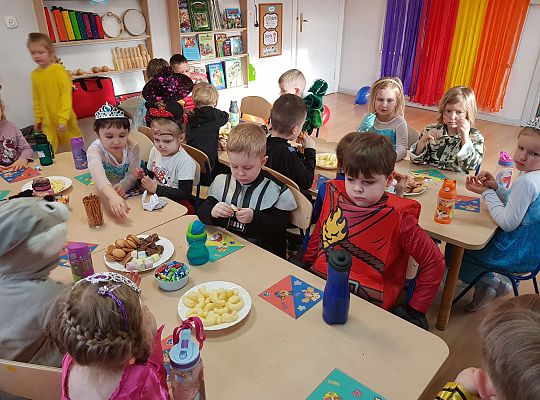 Gr. III  Bal Karnawałowy