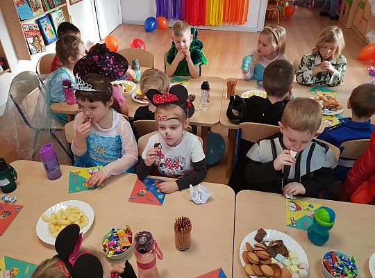 Gr. III  Bal Karnawałowy