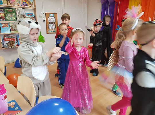 Gr. III  Bal Karnawałowy